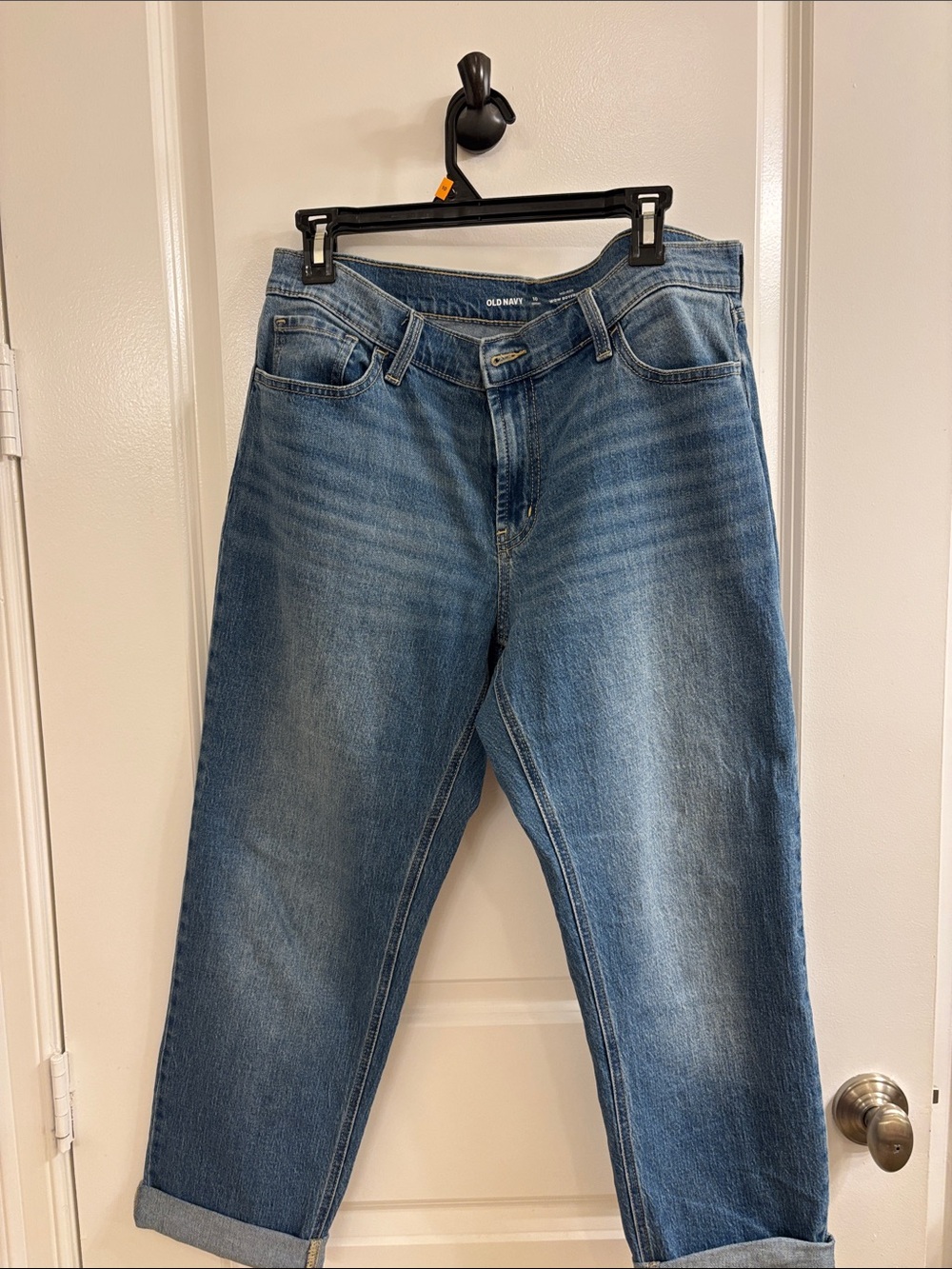 Old Navy Women's Straight Denim Shorts in Blue Wash
